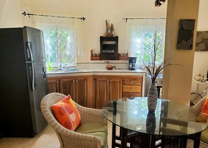 Sunbreeze - A Spacious, Homely *