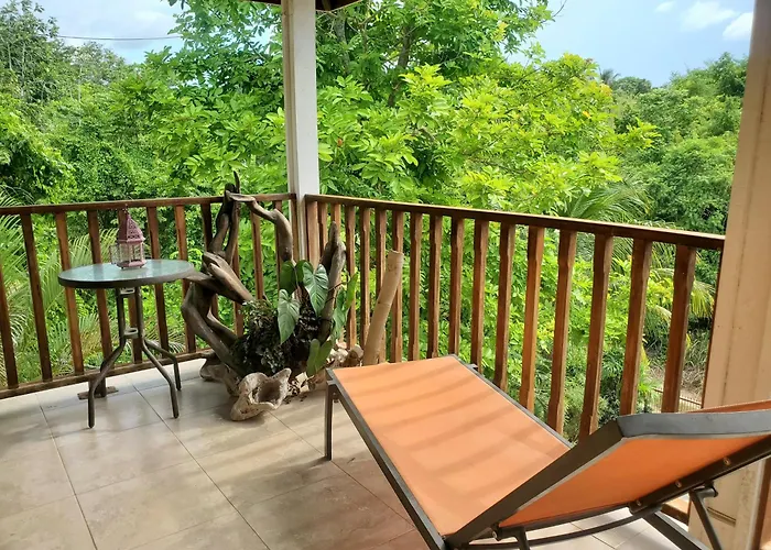 Sunbreeze - A Spacious, Homely Apartamento